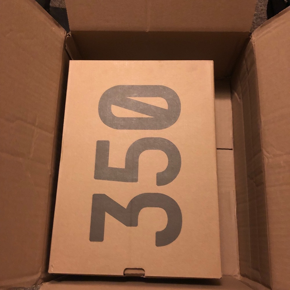Yeezy Boost 350 Blue Tint - Picture 2 of 8